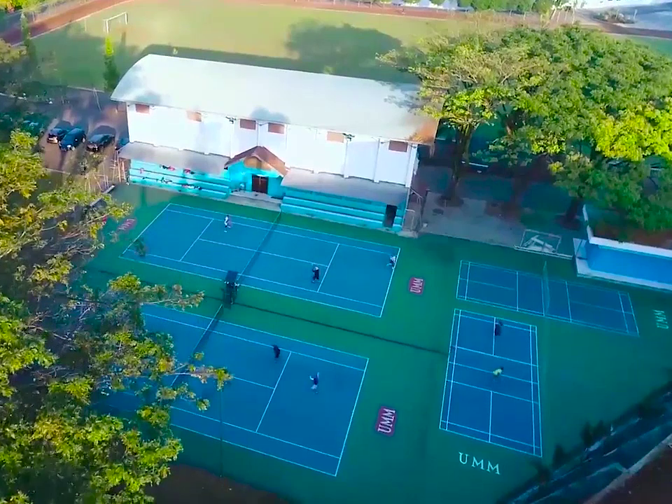 Lapangan Tenis